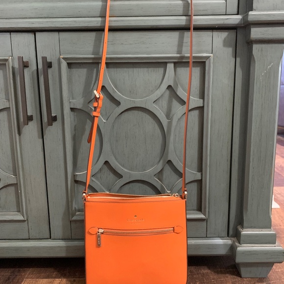 Kate spade Sadie large Saffiano leather crossbody - Picture 1 of 2